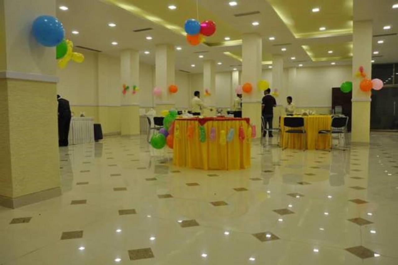 Hotel Shiv International Bhachau Luaran gambar