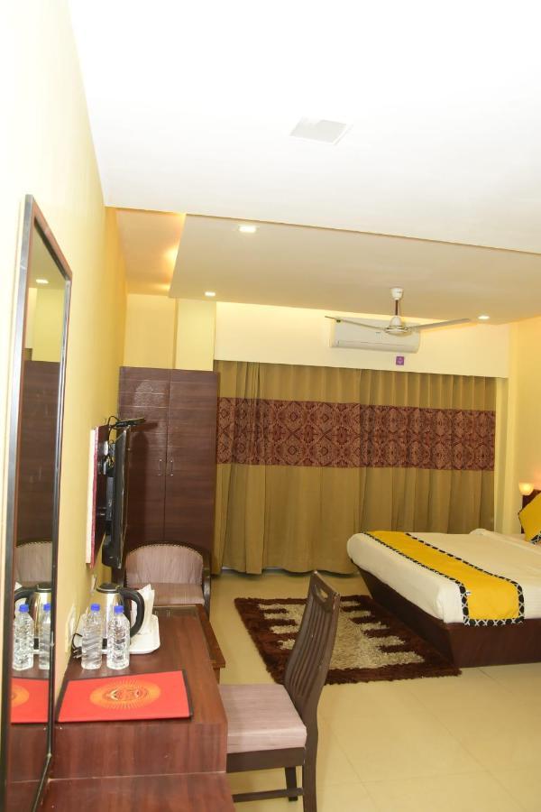 Hotel Shiv International Bhachau Luaran gambar