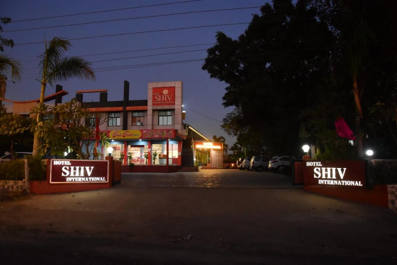 Hotel Shiv International Bhachau Luaran gambar