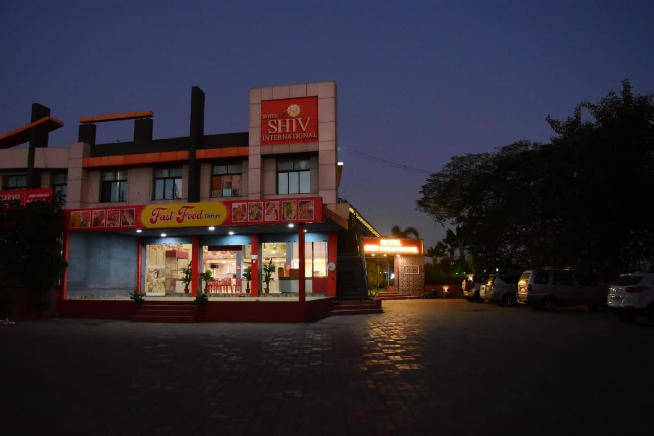 Hotel Shiv International Bhachau Luaran gambar