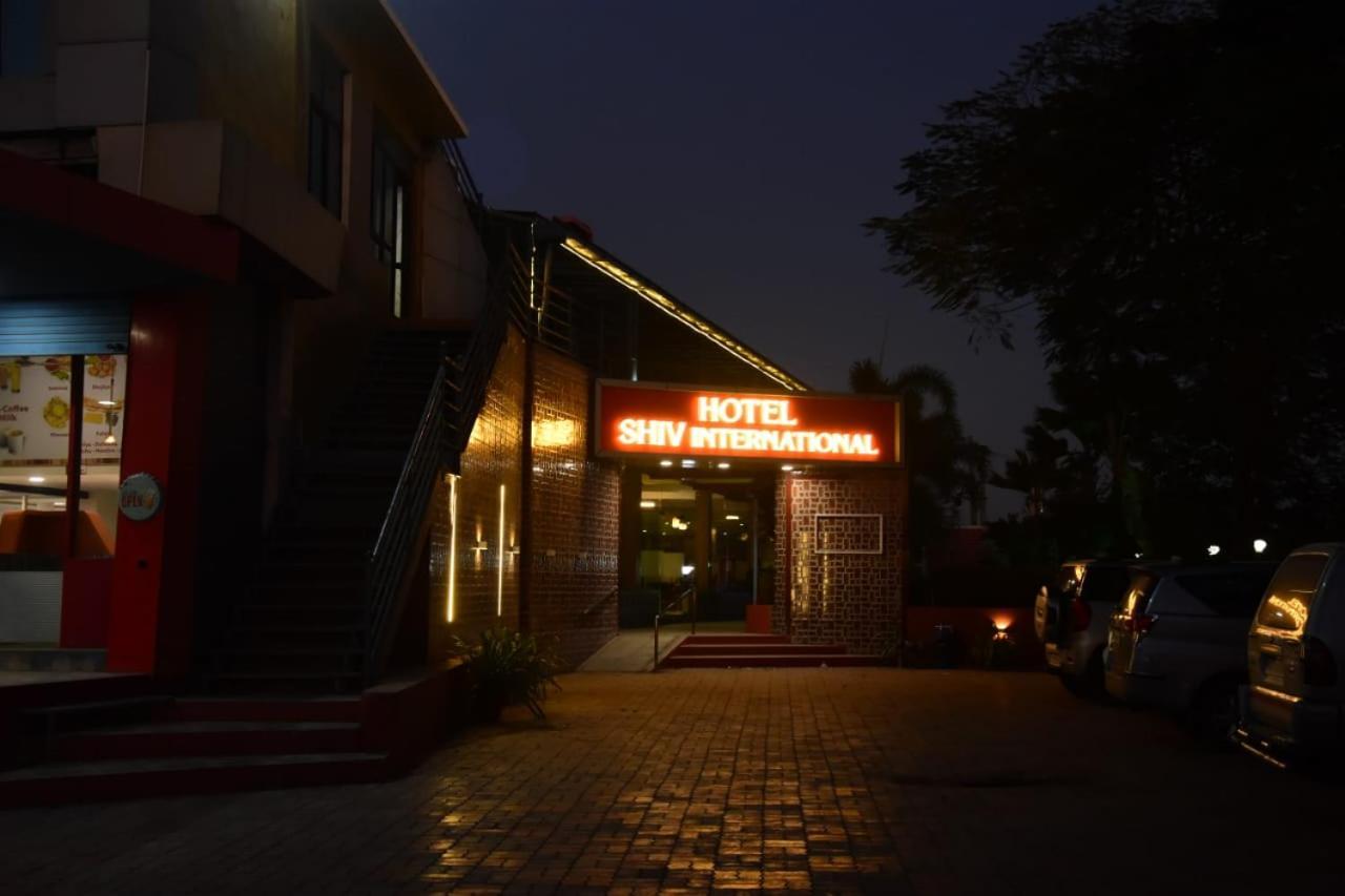Hotel Shiv International Bhachau Luaran gambar