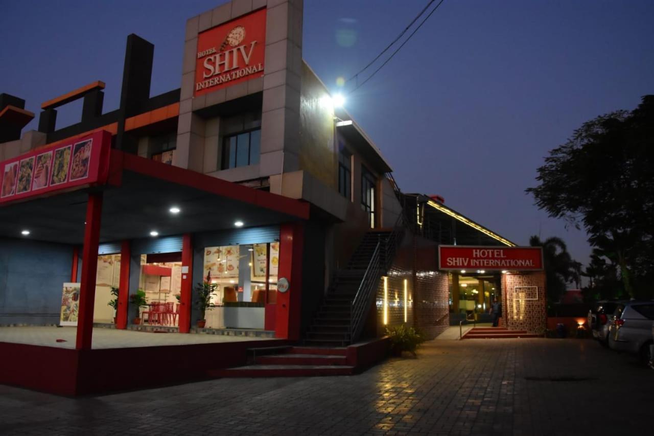 Hotel Shiv International Bhachau Luaran gambar